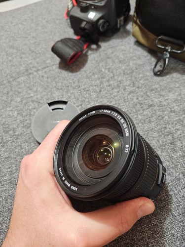 Sigma hsm f2 - 17-50,